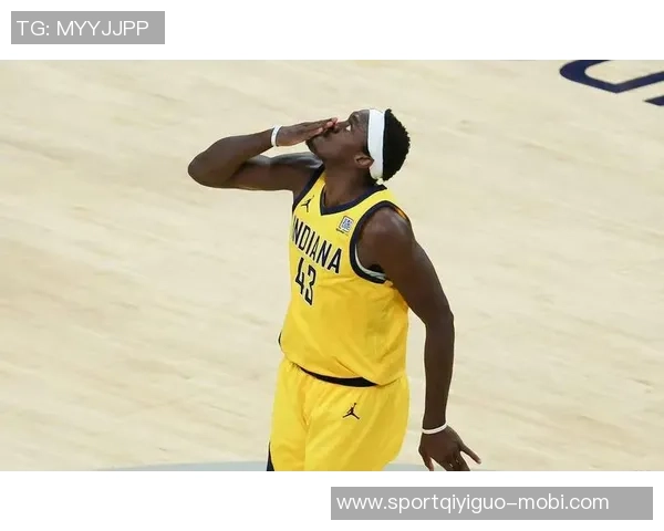 爱德华兹状态低迷半场14投仅中3三分球表现不佳仅得14分 爱德华兹状态低迷半场14投仅中3三分球表现不佳仅得14分